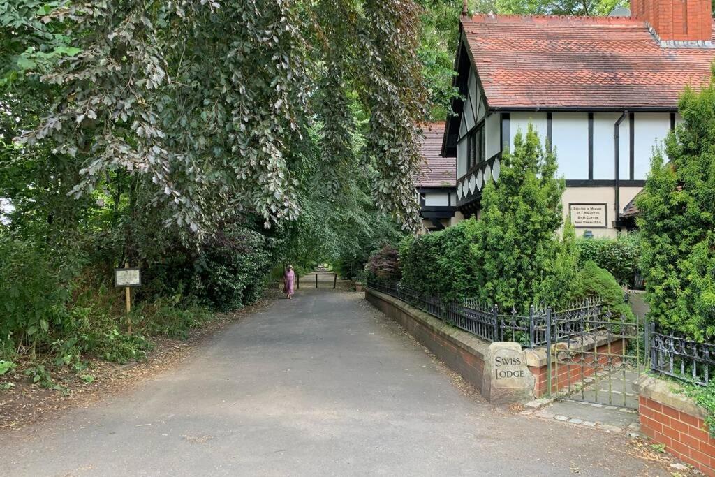 A Charming, Spacious 2 Bedroom Apartment In Lytham Lytham St Annes Extérieur photo