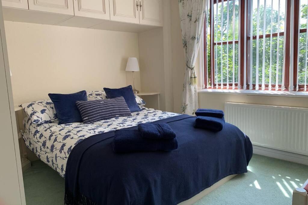 A Charming, Spacious 2 Bedroom Apartment In Lytham Lytham St Annes Extérieur photo