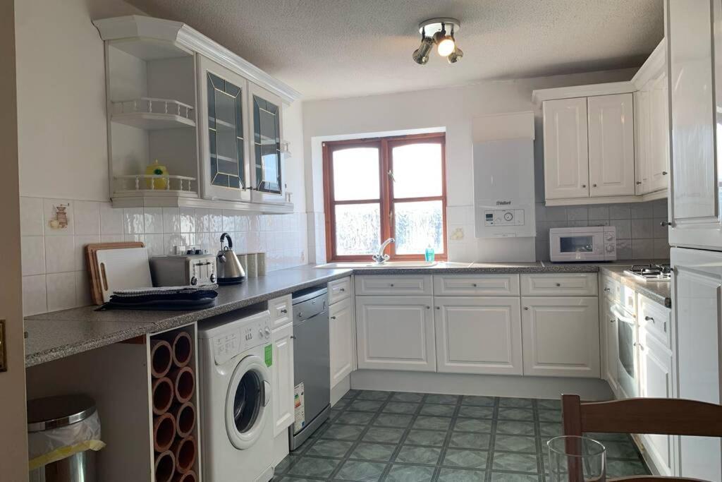 A Charming, Spacious 2 Bedroom Apartment In Lytham Lytham St Annes Extérieur photo